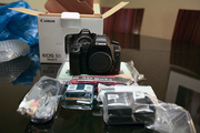 Nikon D90 Kit + 18-105 Lens, Canon D400 18-200mm IS Lens, Nikon D5000 